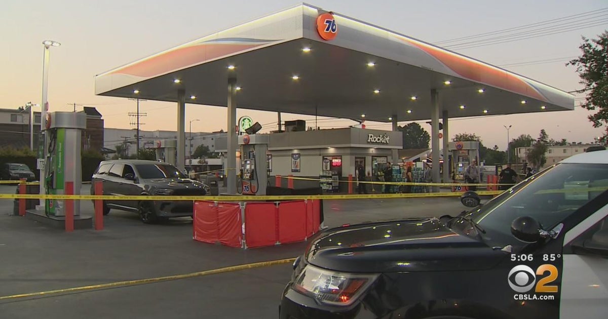 31yearold man shot and killed at Van Nuys gas station CBS Los Angeles