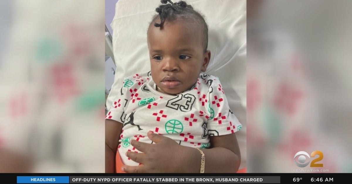 Little boy found alone on Bronx street - CBS New York