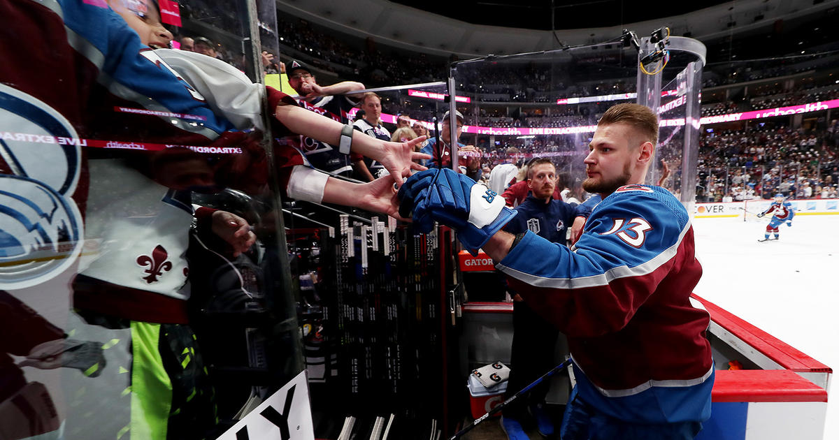 Avalanche re-signs forward Valeri Nichushkin to 8-year contract