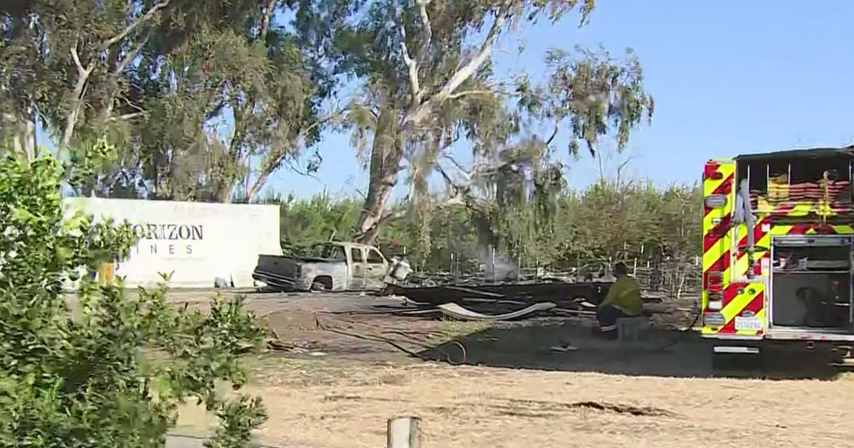 1 Dead In RV Fire Just Outside Of Dixon - CBS Sacramento