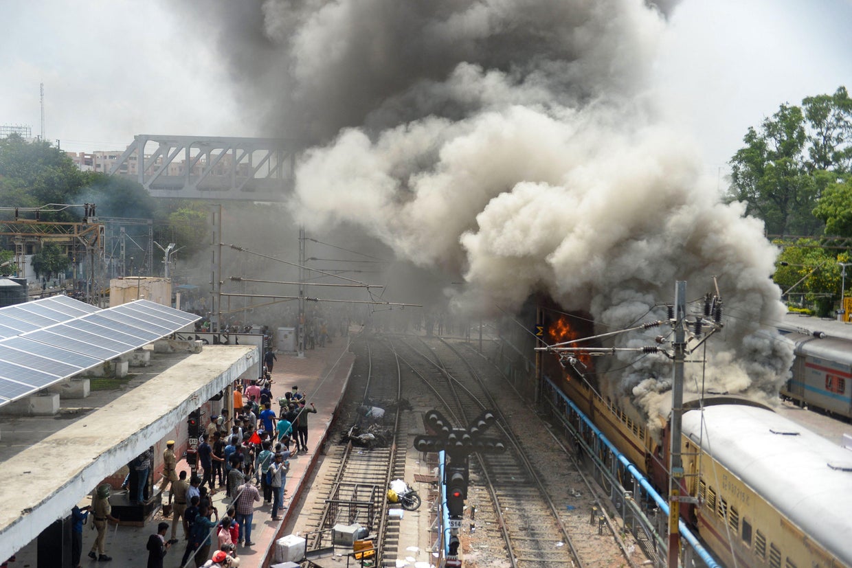 INDIA-POLITICS-MILITARY-PROTEST 