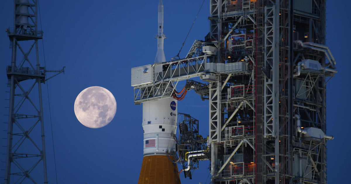 NASA starts countdown for moon rocket’s fourth fueling attempt – CBS News