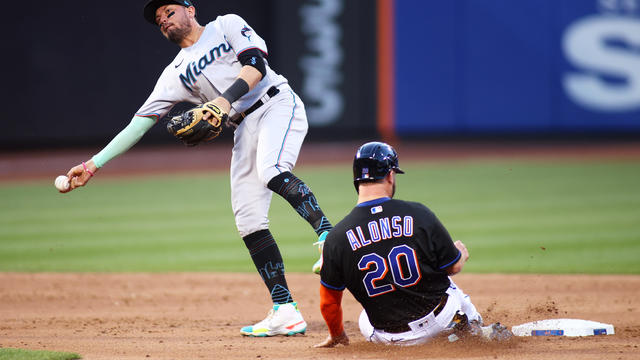 Miami Marlins v New York Mets 