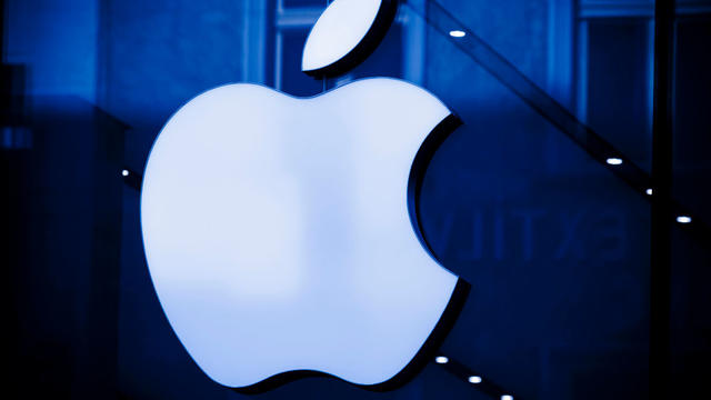 Long-Awaited Apple iPhone Goes On Sale Across U.S 