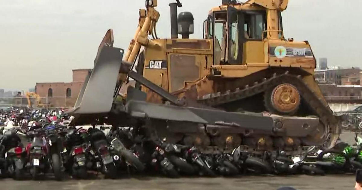 New York’s Eric Adams bulldozes illegal dirt bikes | USA TODAY￼