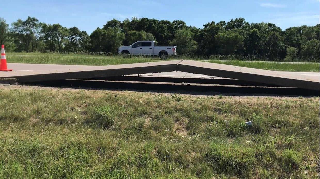 mndot-buckled-pavement-3.jpg 