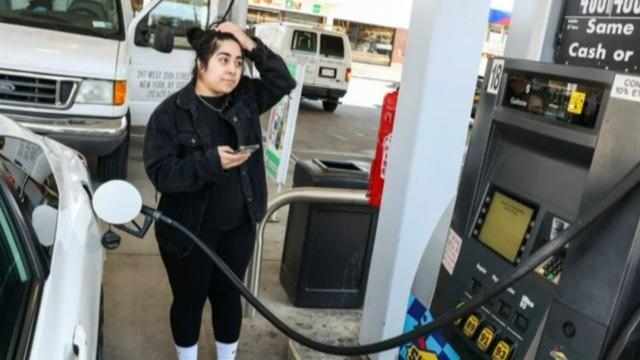 cbsn-fusion-impact-of-proposed-federal-gas-tax-holiday-on-consumers-thumbnail-1081641-640x360.jpg 
