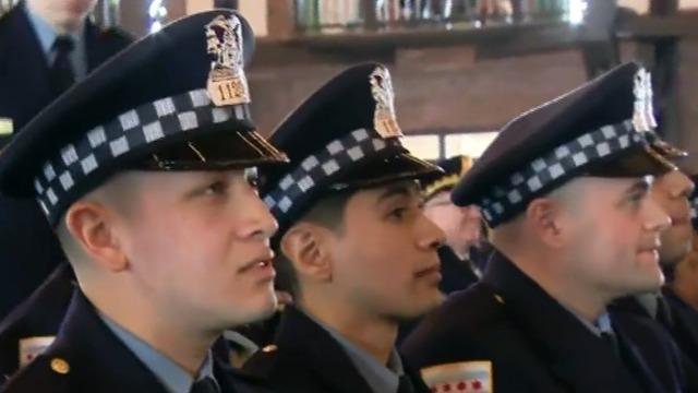 cbsn-fusion-chicago-police-recruits-marines-amid-officer-shortage-thumbnail-1084565-640x360.jpg 