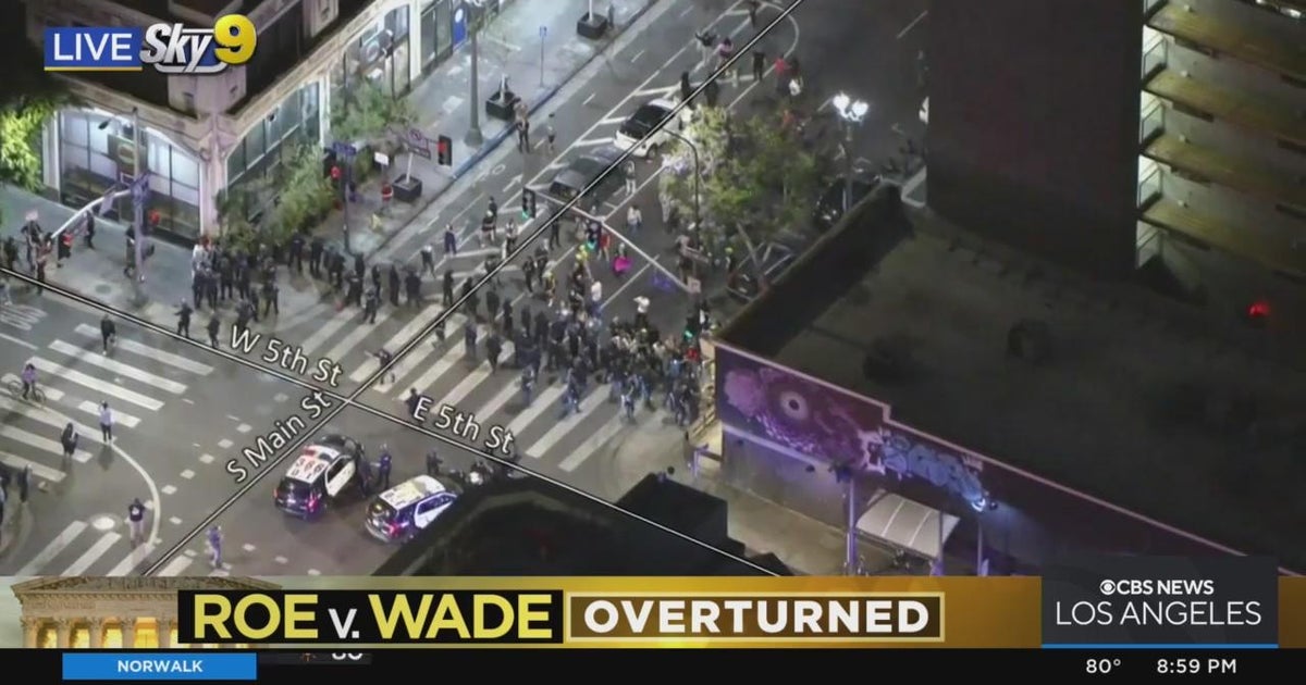 Police making arrests amid protests in downtown LA - CBS Los Angeles