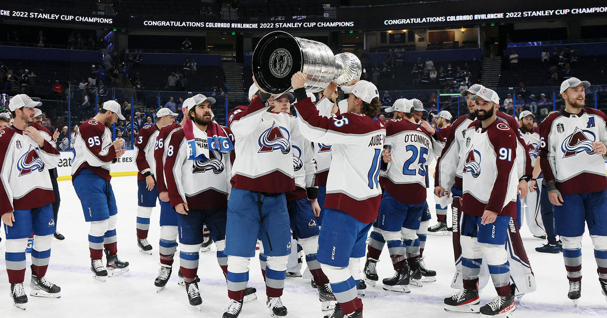 WATCH: Colorado Avalanche dent Stanley Cup during postgame celebration 