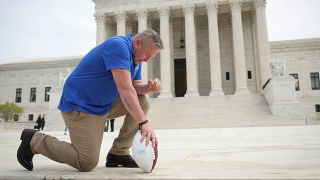 cbsn-fusion-supreme-court-rules-in-favor-of-praying-coach-in-religious-freedom-case-thumbnail-1090974-640x360.jpg 