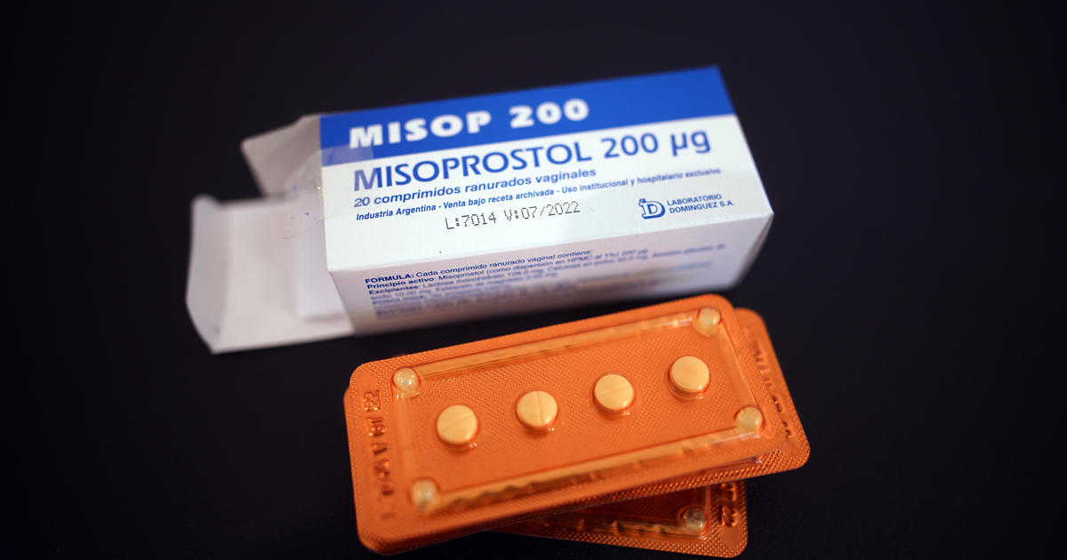 instagram-and-facebook-ban-posts-offering-abortion-pills-after-roe-v-wade-is-overturned