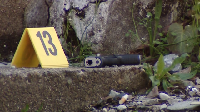 crime-scene-gun-evidence-marker.png 