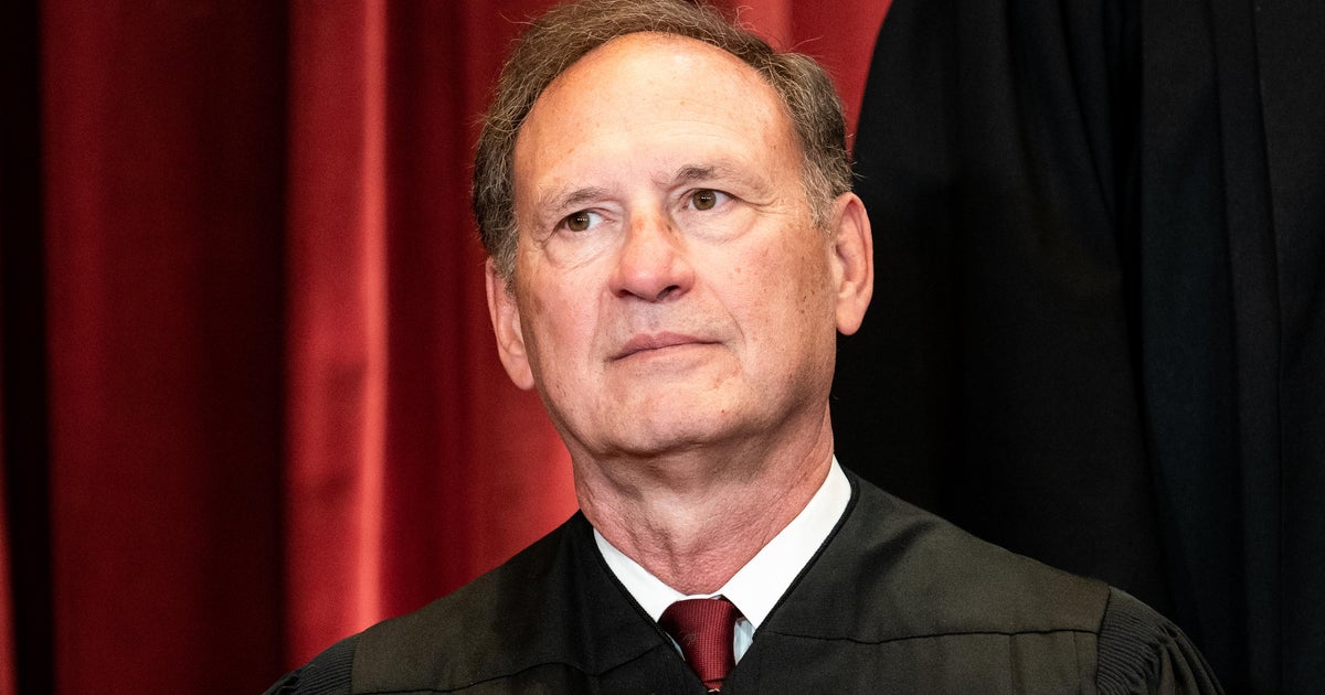 As the Supreme Court’s term ends, the flags outside Alito’s homes have sparked a political backlash