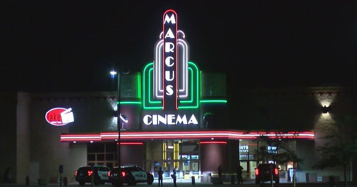 23 Year Old Man Shot Inside Oakdale Movie Theater Suspect Flees Cbs Minnesota
