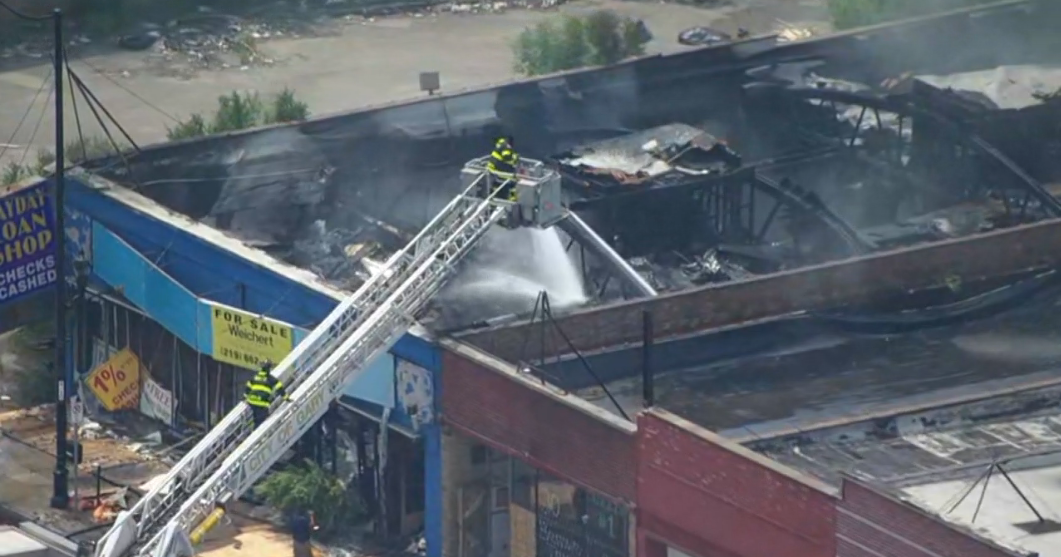 Roof collapses in fire at vacant commercial building in Gary, Indiana ...