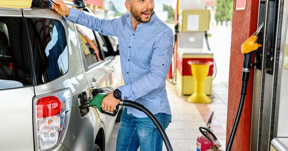 With prices at the pump so high, are gas credit cards worth it?