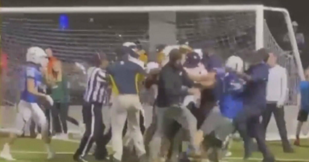 Georgetown father and son share final high school football game together