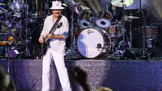 Carlos Santana Postpones His Next Six Concert Dates