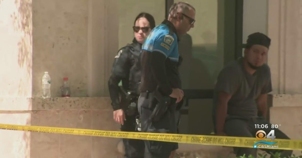 Window washer falls to his death in Coral Gables CBS Miami