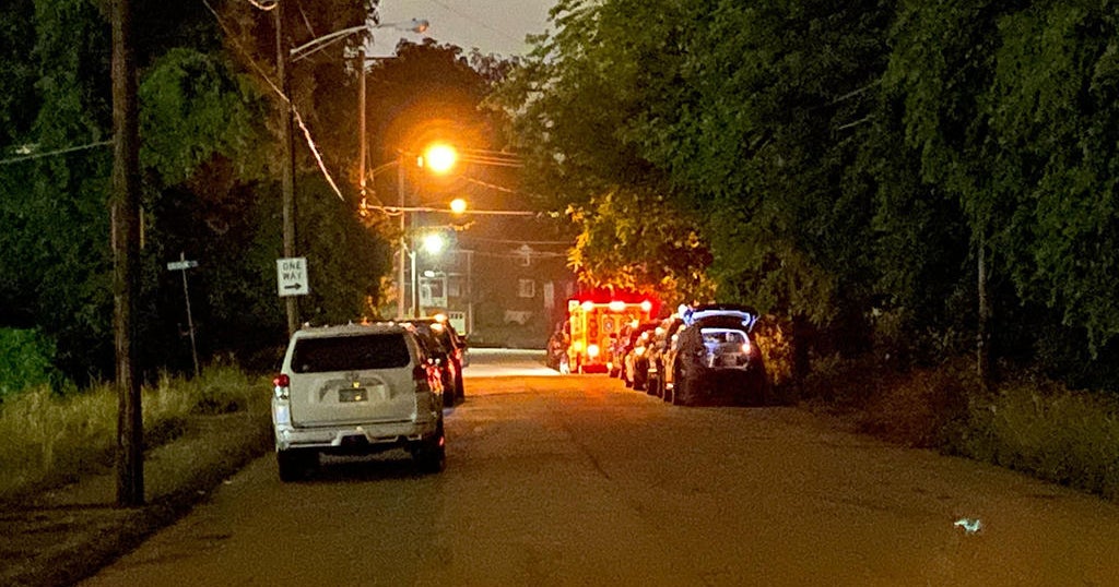 Man taken into custody following SWAT situation in East Hills - CBS ...