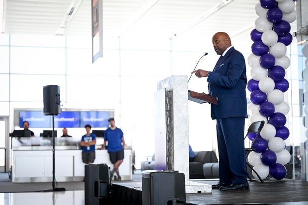 DENVER INTERNATIONAL AIRPORT UNVEILS NEW SOUTHWEST C CONCOURSE ADDITION 