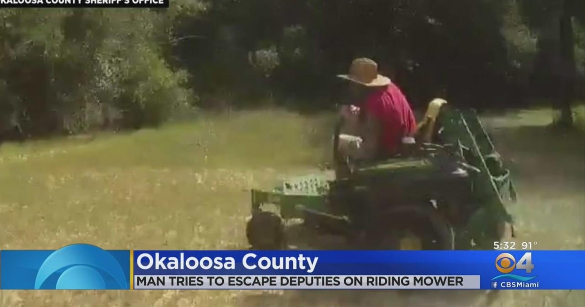 Florida man tries to flee deputies on a riding lawn mower