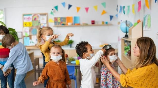 cbsn-fusion-moneywatch-high-cost-of-child-care-fewer-caregivers-puts-pressure-on-families-thumbnail-1129088-640x360.jpg