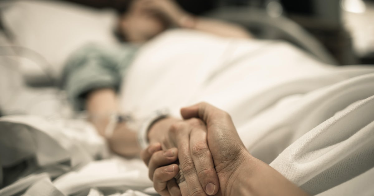 1 dead, 8 in intensive care after botulism outbreak at bar in France 1 dead, 8 in intensive care after botulism outbreak at bar in France