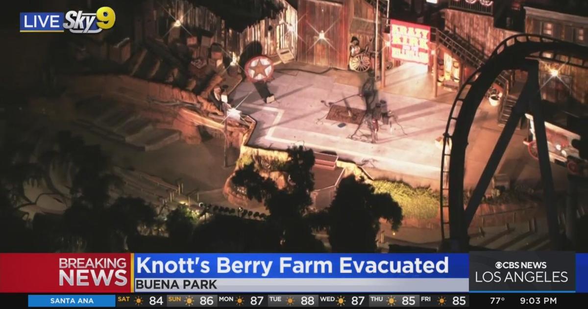 Knott's Berry Farm evacuated and closed after multiple fights break out