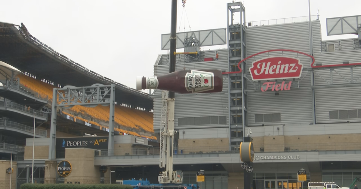 Heinz Field sign removed as transition to Acrisure continues