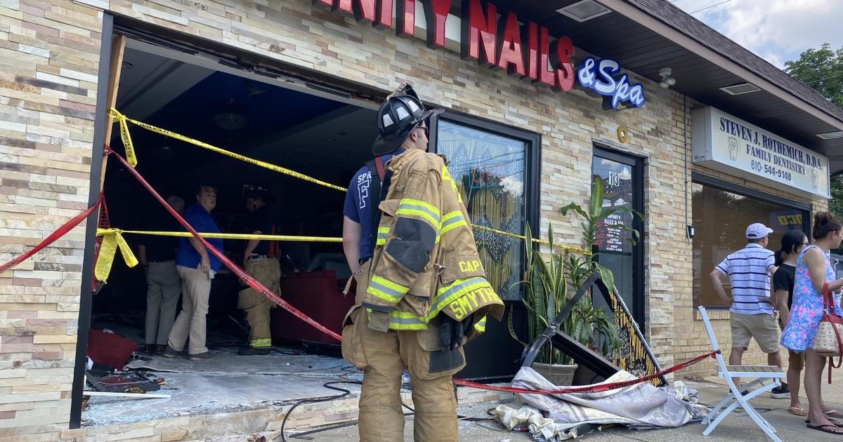 Its Like A Bomb Car Crashes Into Nail Salon On East Woodland Avenue In Springfield Delaware 9307