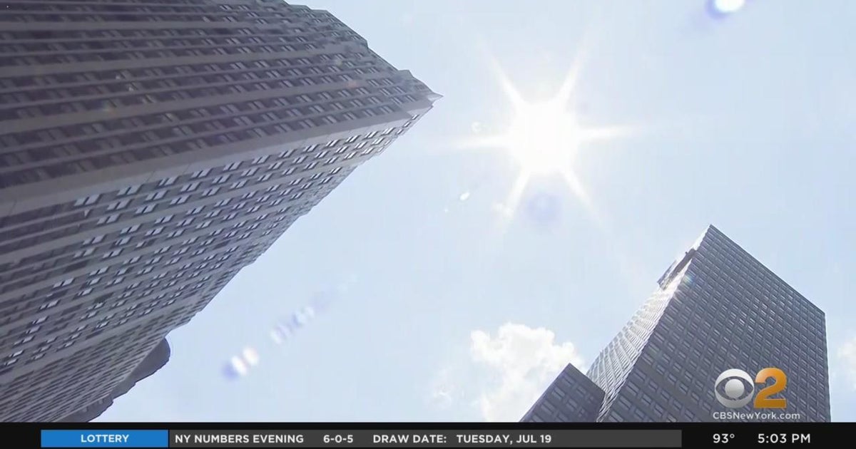 Experts offer advice to beat the heat as NYC faces heat wave - CBS New York