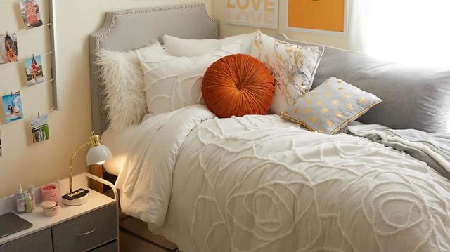 The 3 Furniture Pieces Every Dorm Room Needs