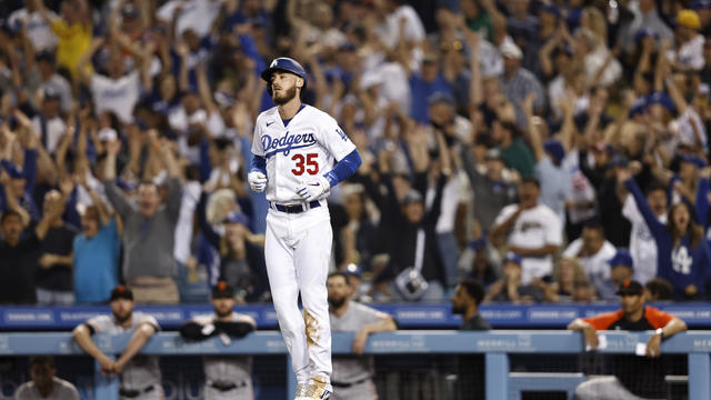 San Francisco Giants v Los Angeles Dodgers 