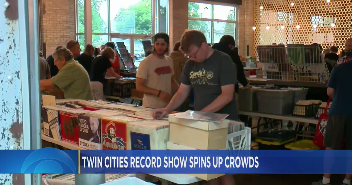 Twin Cities Record Show spins up crowds CBS Minnesota
