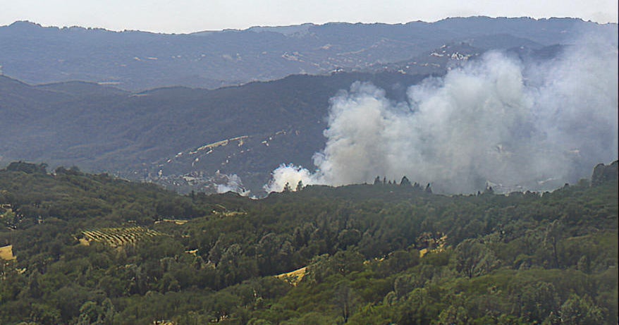 Crews attack brush fire in Cloverdale slowing traffic on Hwy 101 - Vimarsana News