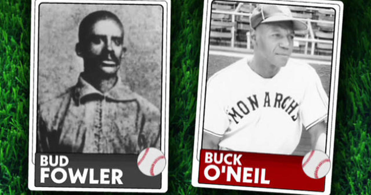 Photo: Buck O'Neil Inducted Into National Baseball Hall Of Fame