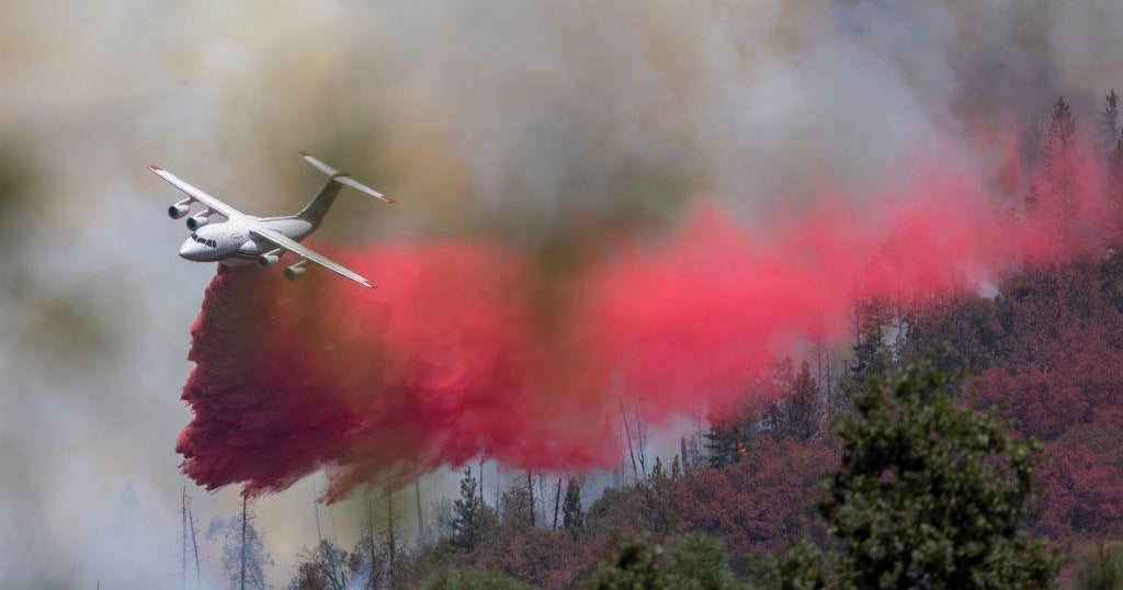 Judge says fire retardant drops are polluting streams but allows use to continue - Vimarsana News