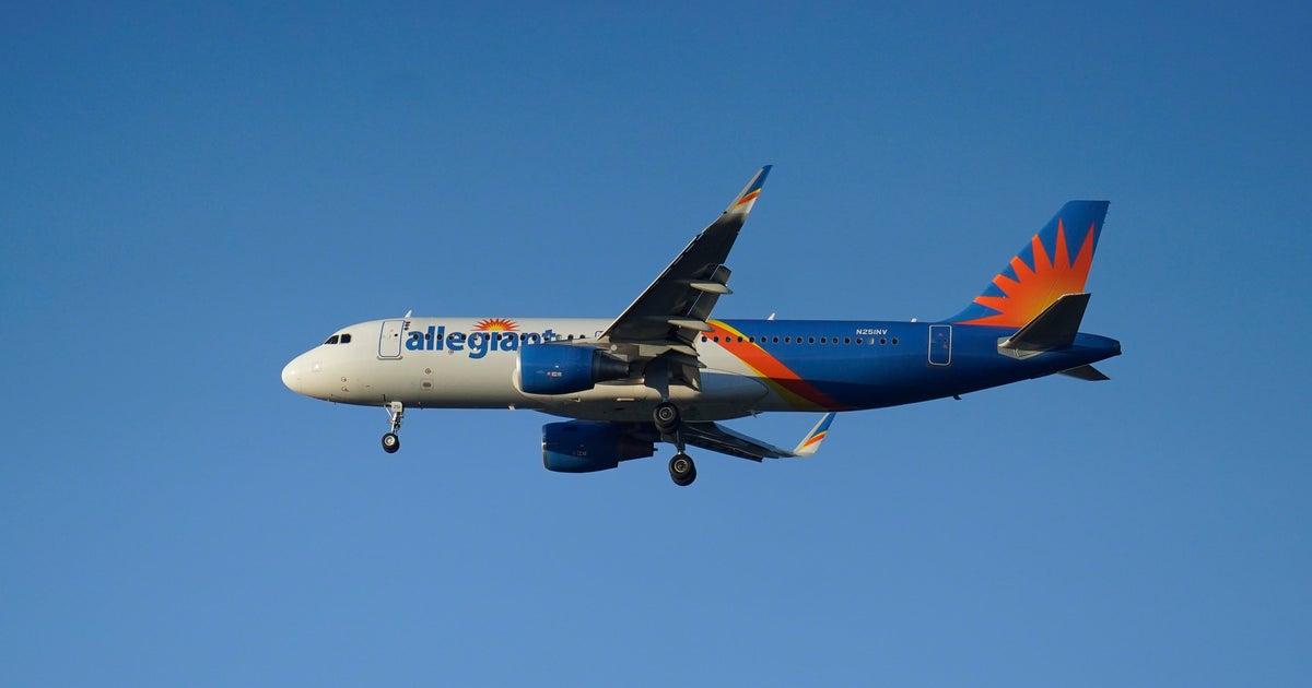 FAA investigates a close phone in between an airliner, private jet in close proximity to Fort Lauderdale FAA investigates a close phone in between an airliner, private jet in close proximity to Fort Lauderdale