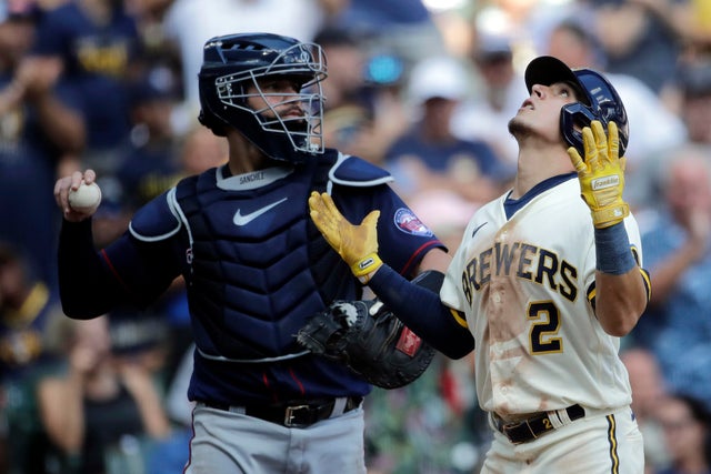 Twins Brewers Baseball
