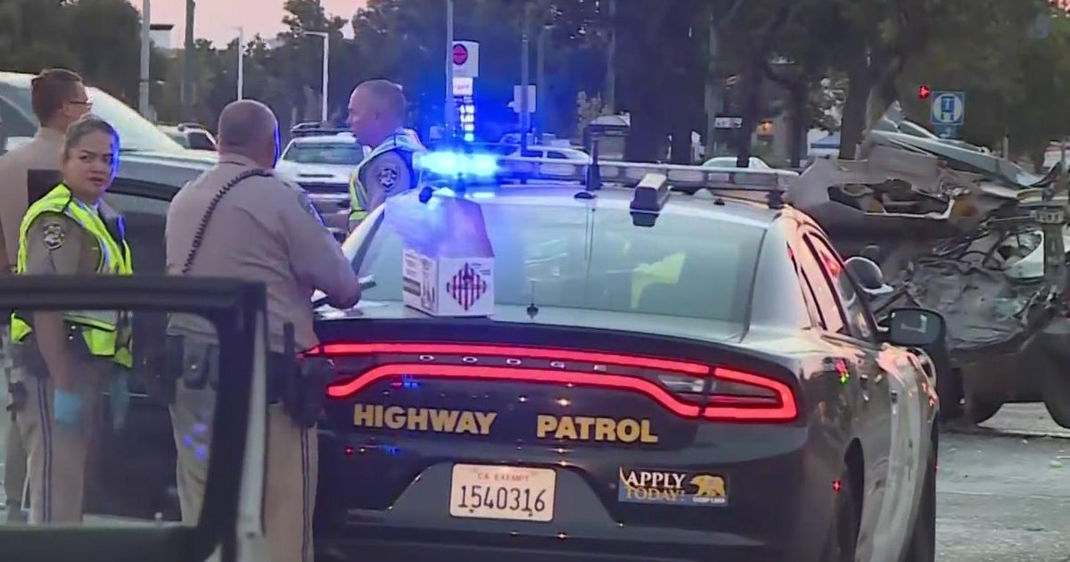South Sacramento Big Rig Crash Left 1 Person Dead.