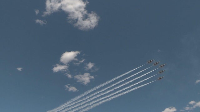 thunderbirds-flying.jpg 