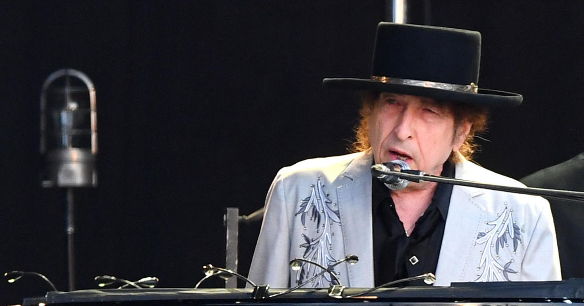 Woman who accused Bob Dylan of sexually abusing her for 6 weeks in 1965, when she was 12, drops lawsuit