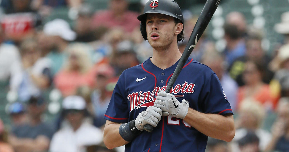 Twins' Max Kepler leaves game vs. Padres with possible injury