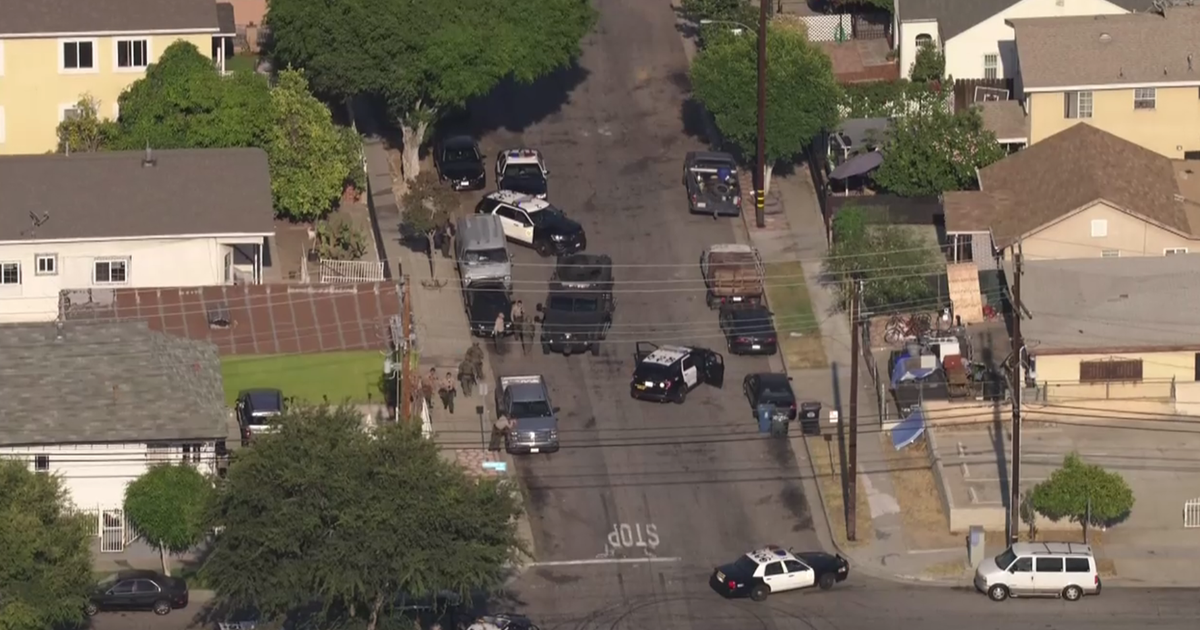 LA County Sheriff deputies fired at by suspects in East LA - CBS Los ...