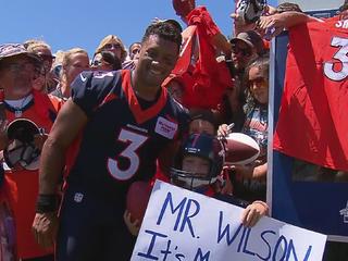 Peyton attended Broncos training camp today! Love having The Sheriff  around! : r/DenverBroncos