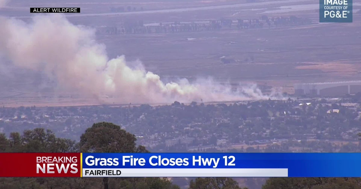 Fire closes both directions of Highway 12 in Fairfield - CBS Sacramento