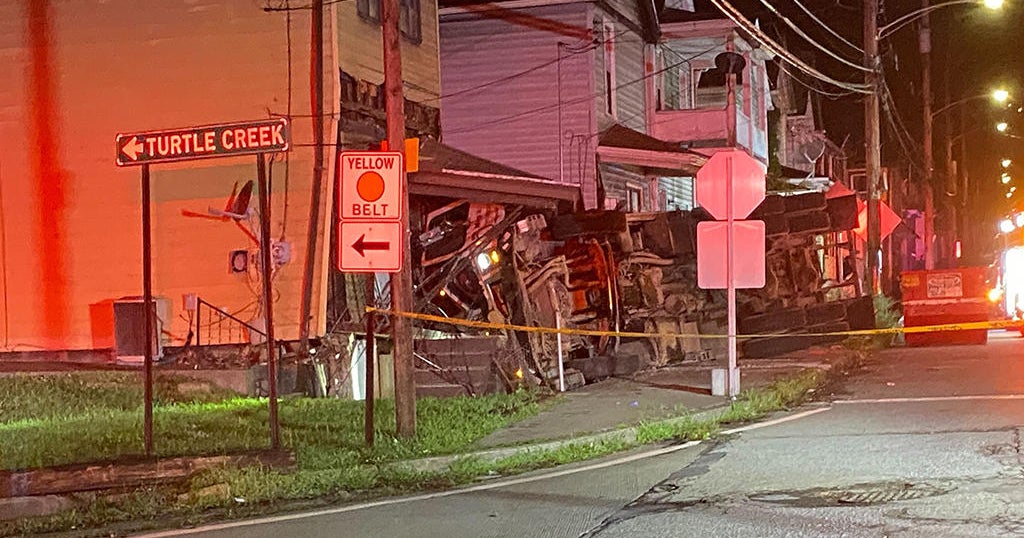 Garbage truck driver dies after vehicle crashes into Wilmerding homes