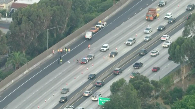 Flashing lights on a police car 
